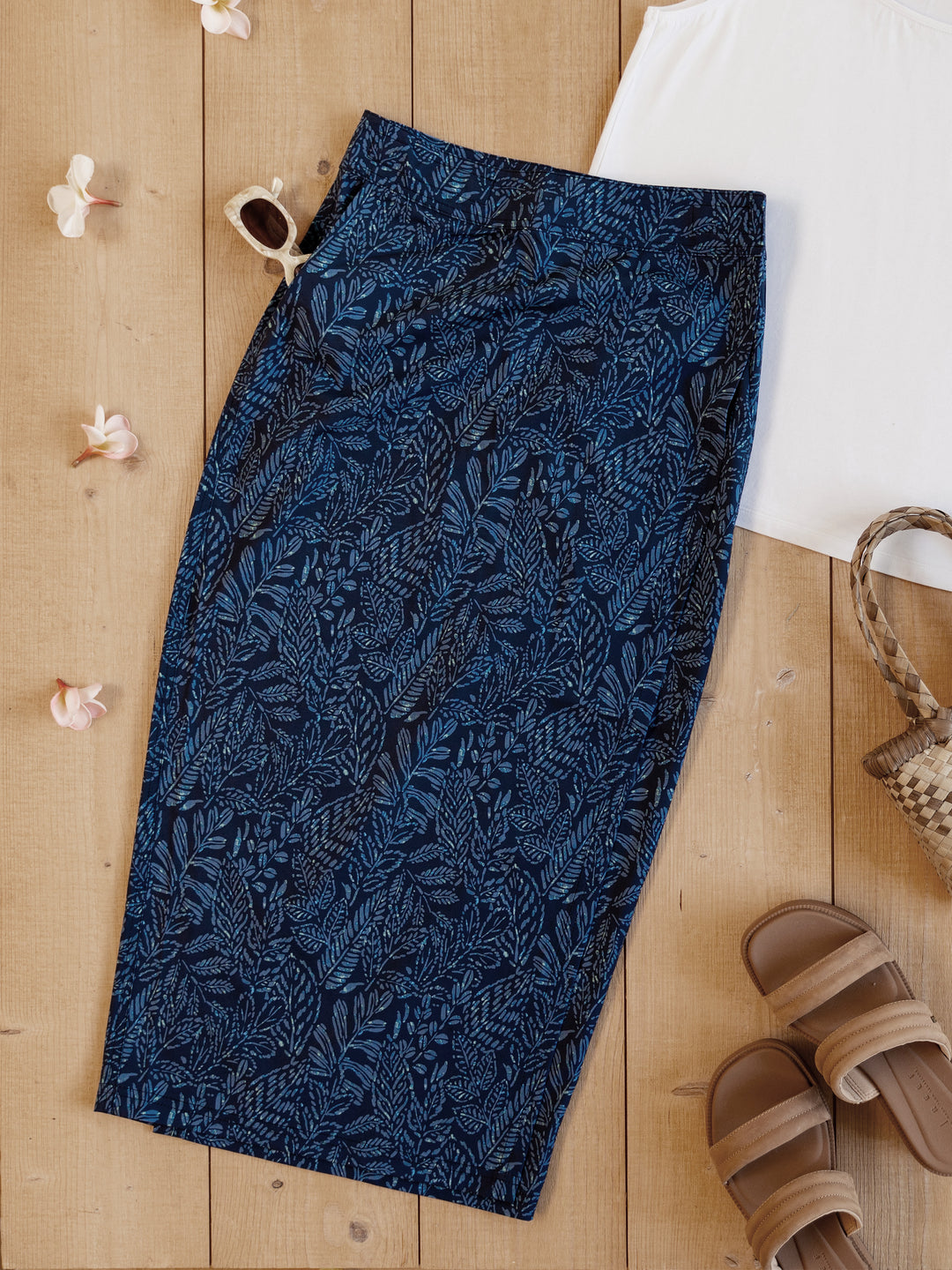 400_inky_botanical_blue_flatla